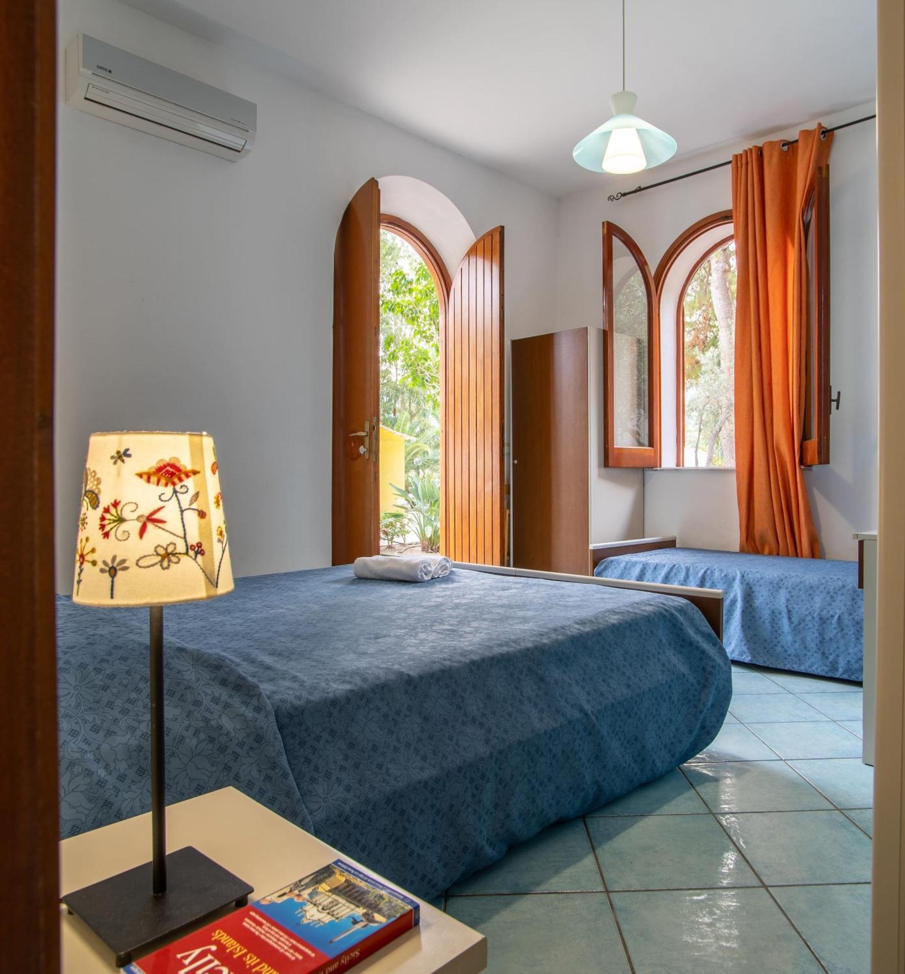 Testa Di Monaco Natural Beach Capo dʼOrlando Екстериор снимка