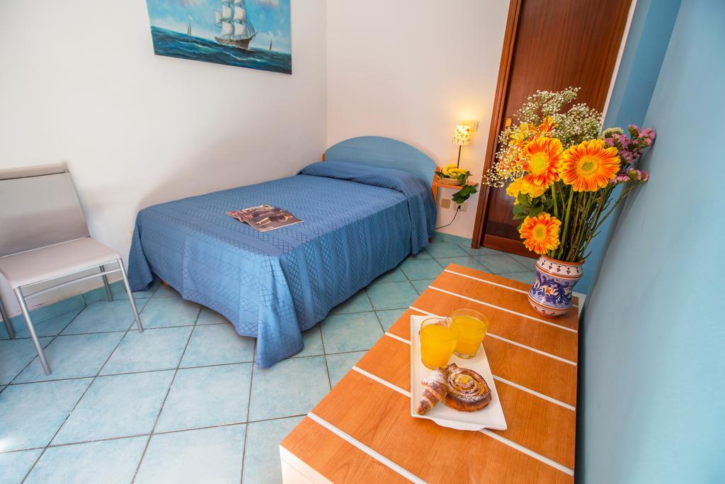 Testa Di Monaco Natural Beach Capo dʼOrlando Екстериор снимка